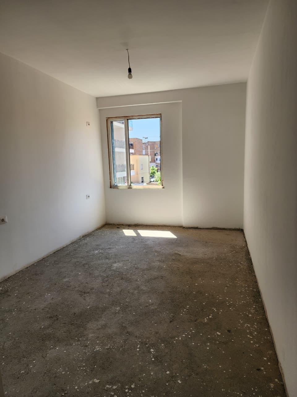 APARTAMENT 2+1 NE SHITJE TE OXHAKU