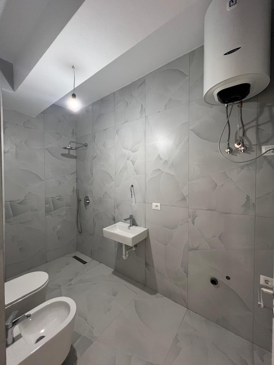 APARTAMENT 1+1 NE SHITJE NE ALI DEM