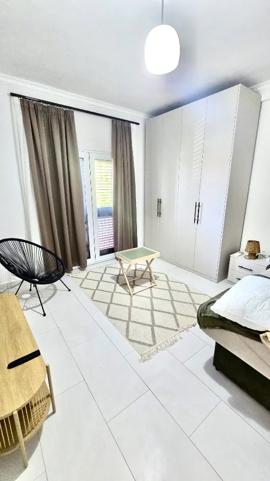 APARTAMENT 3+1 ME QERA QYTET STUDENTI