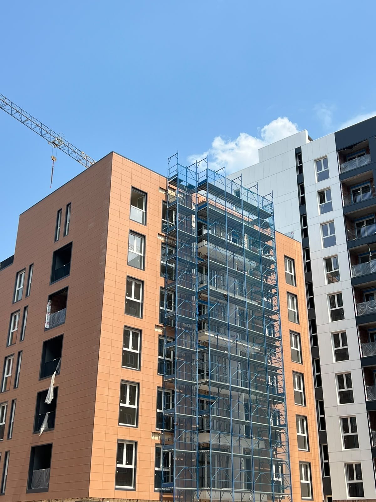 APARTAMENT 3+1 +2 NE SHITJE TE BULEVARDI I RI