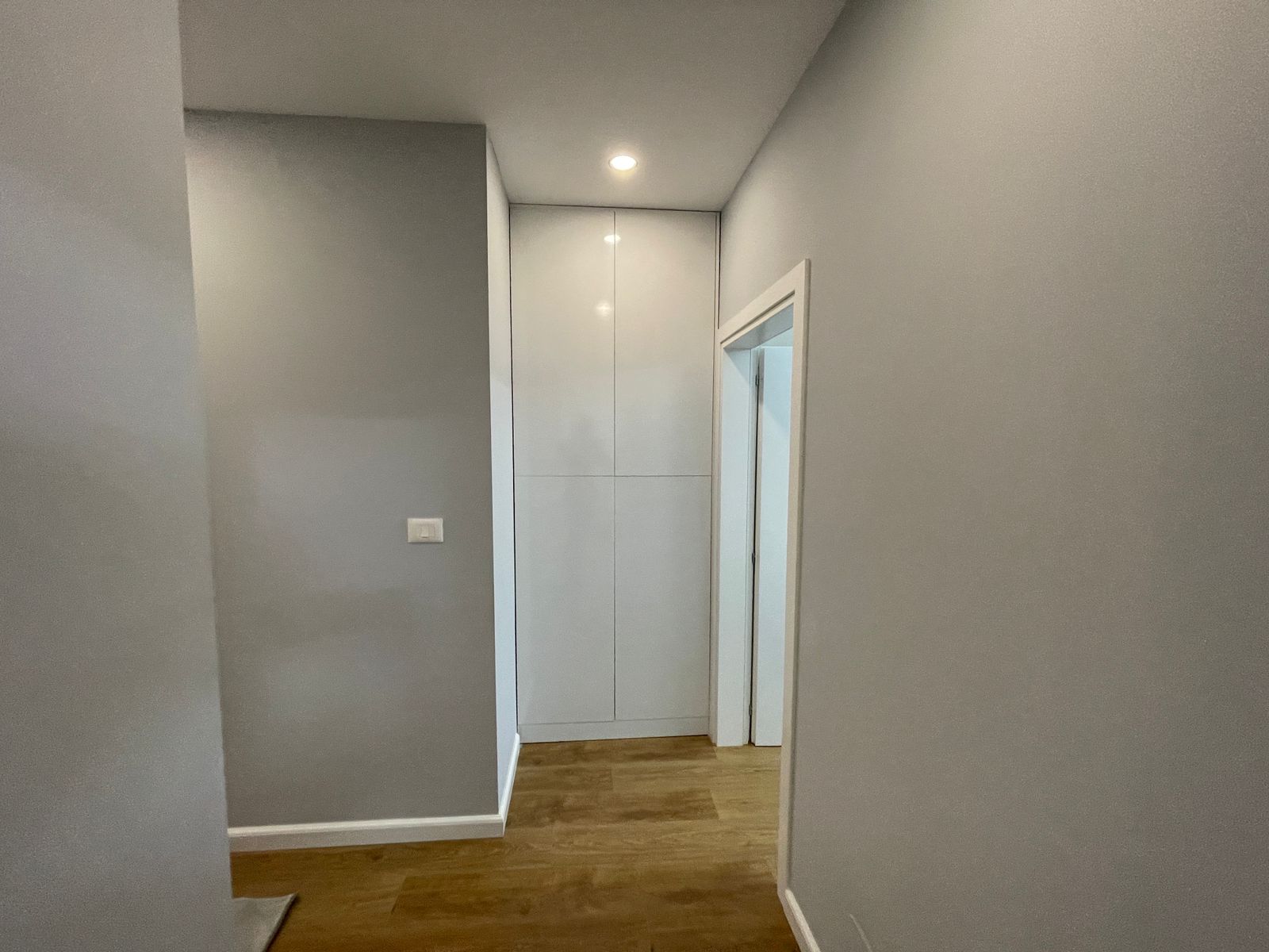 Apartament 2+1+2 me qera ne Zog te Zi