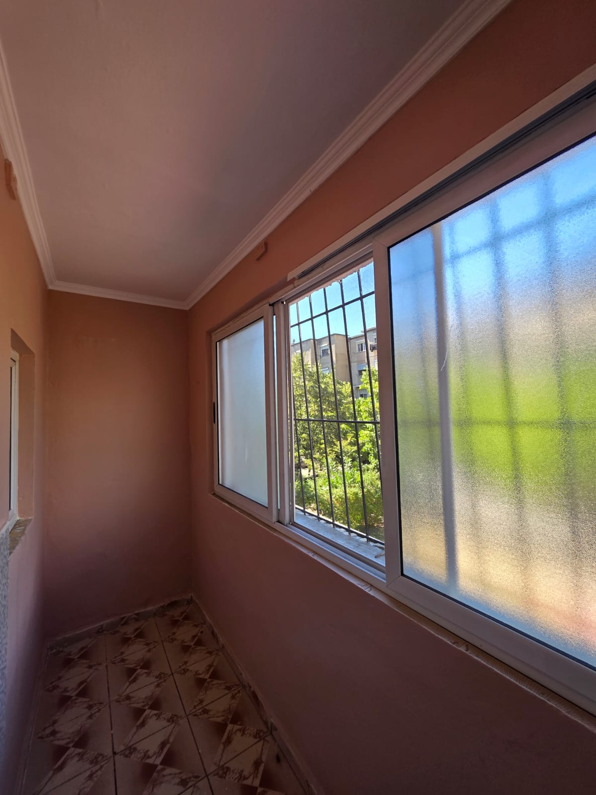 APARTAMENT 1+1 NE SHITJE TE PALLATI ME SHIGJETA