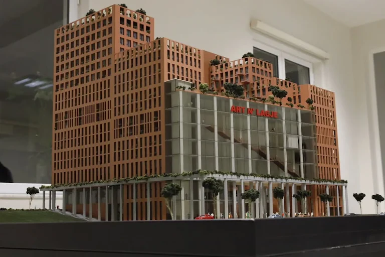 APARTAMENT 1+1 NE SHITJE NE XHAMLLIK