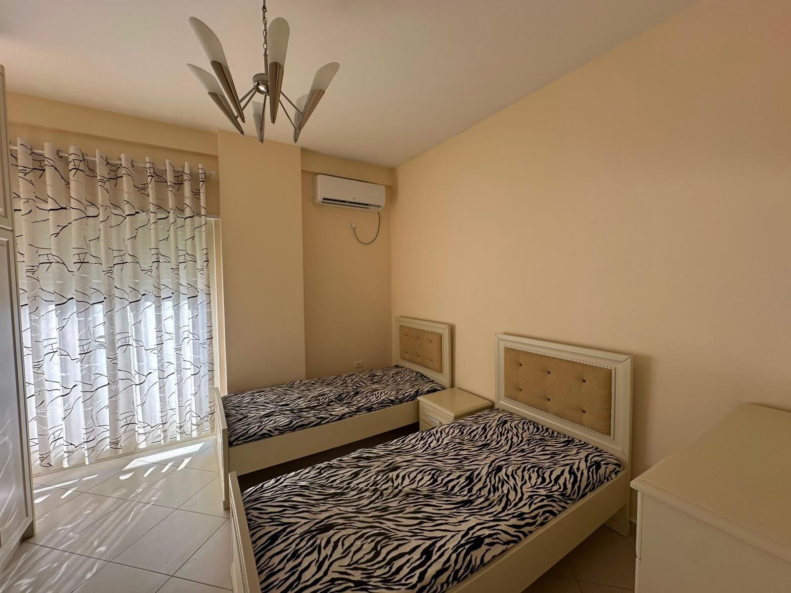 APARTAMENT 2+1+2 ME QERA KOPESHTI BOTANIK