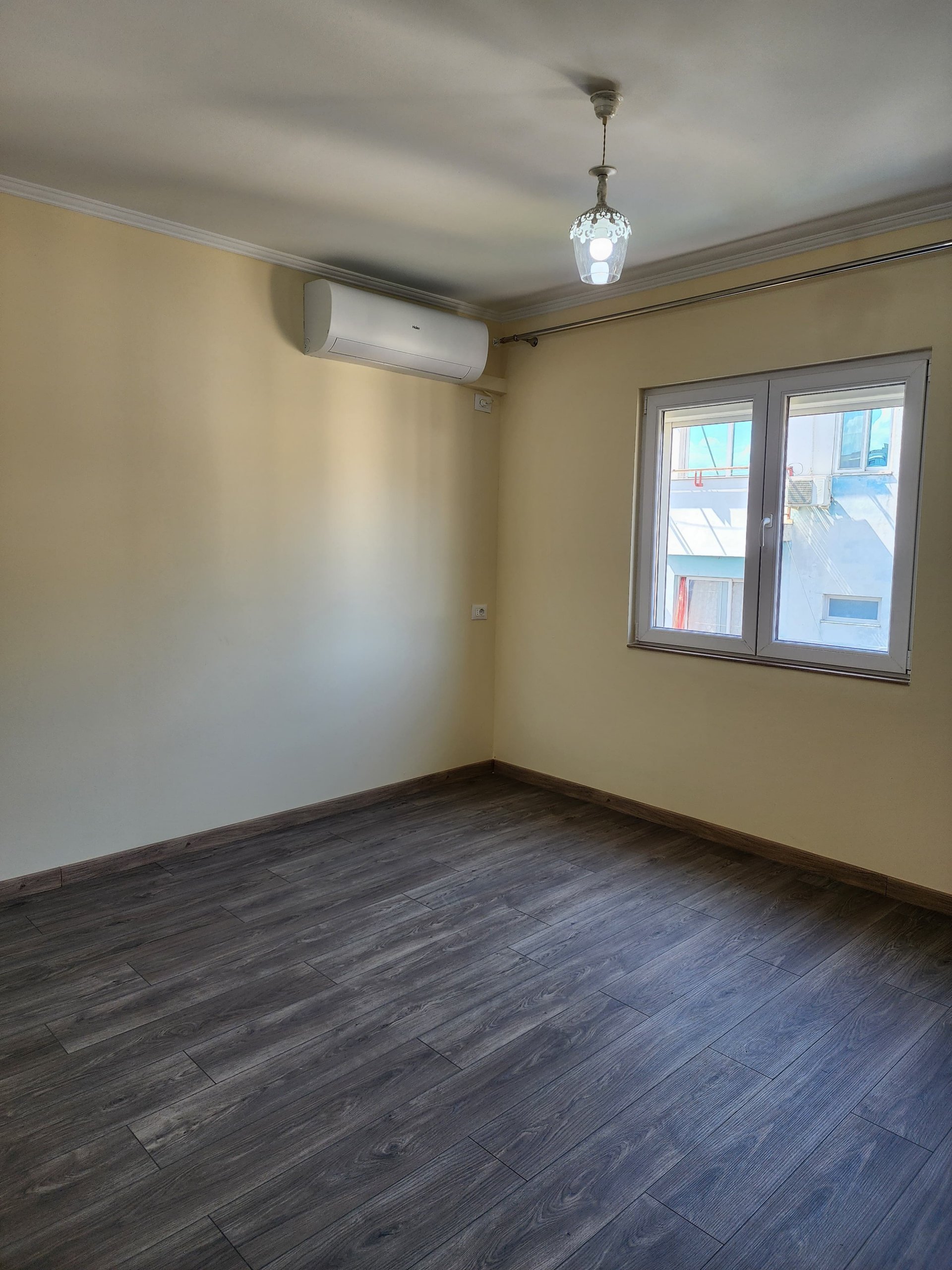 APARTAMENT 2+1+DEPO NE SHITJE TE SHKOLLA BAJRAM CURRI