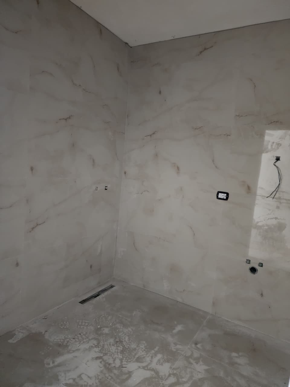 APARTAMENT 2+1 NE SHITJE TE FUSHA E AVIACIONIT