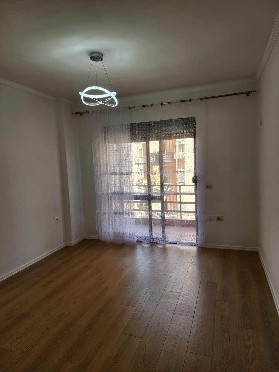 APARTAMENT 2+1+2 NE SHITJE NE FRESK