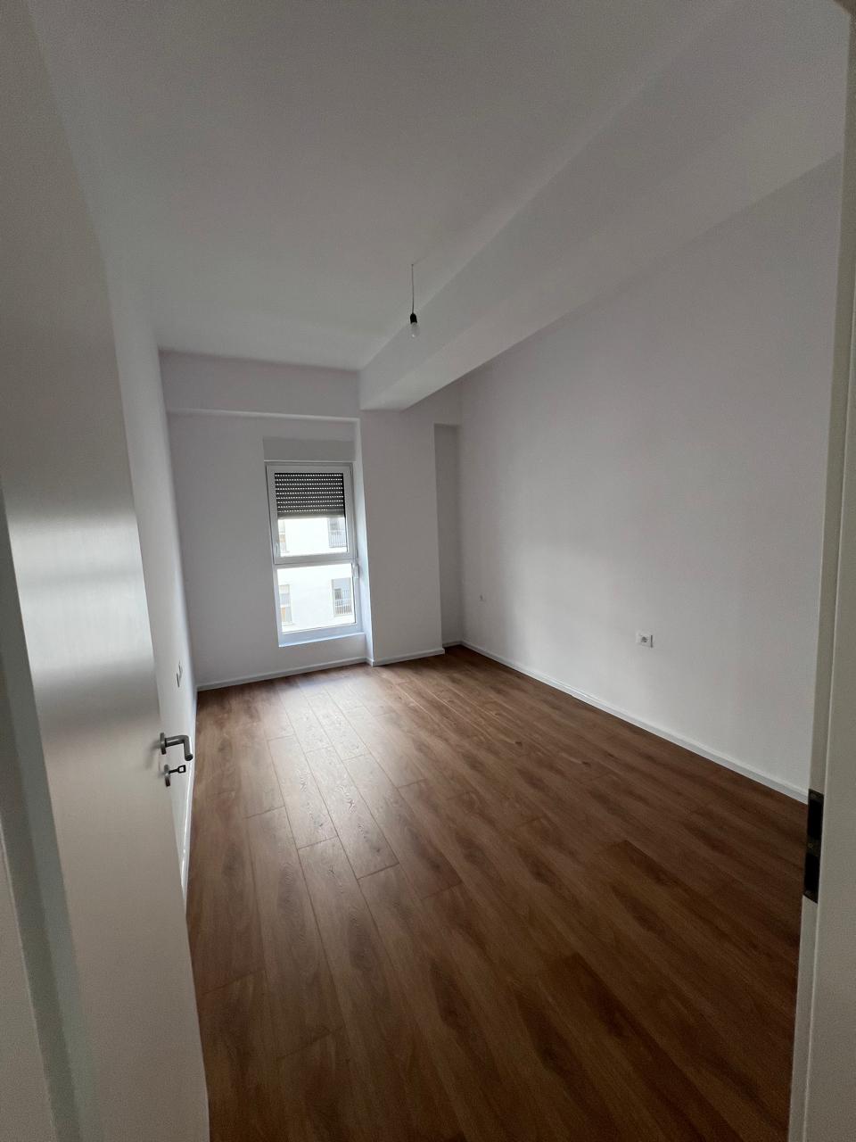 APARTAMENT 1+1 NE SHITJE NE ALI DEM