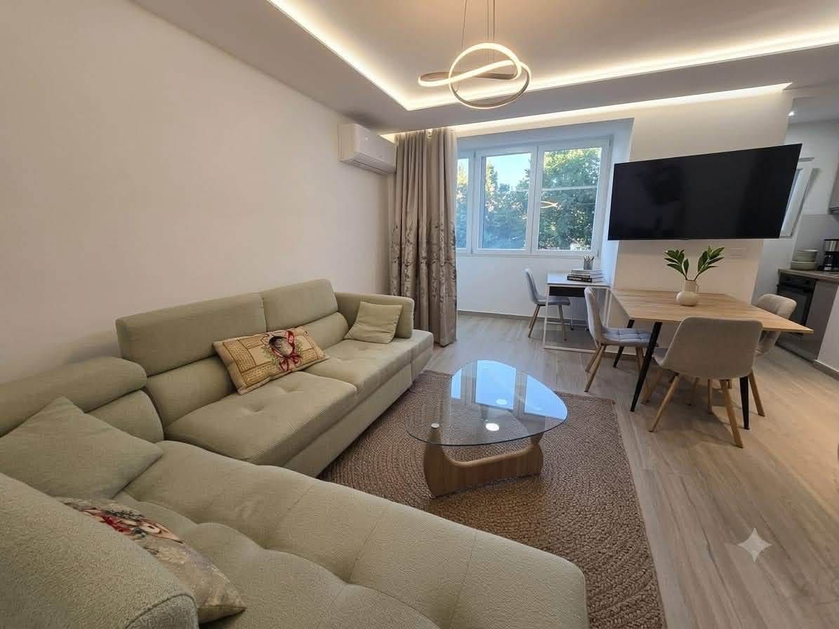 SUPER APARTAMENT 2+1 I MOBILUAR NE SHITJE NE BRRYL